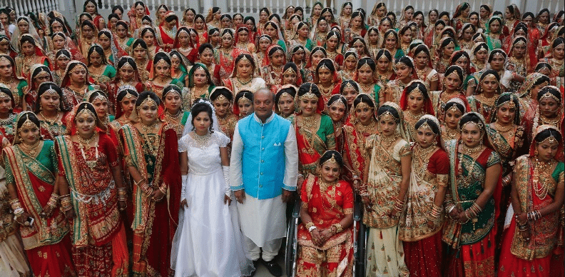 મળો એ હીરા ઉદ્યોગપતિને જે 3000 નિરાશ્રિત દીકરીઓના કરાવી ચૂક્યા છે લગ્ન