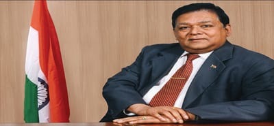 નોકરી કરો તો આ મહાશય જેવી જેમણે એક પણ દિવસ રજા ન લીધી અને કમાયા કરોડો રૂપિયા !