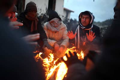 ગુજરાતમાં સુસવાટા મારતા બર્ફીલા પવન અને હાડ થીજવતી ઠંડીનો સપાટો, હજી બે દિવસ રહેશે આકરા : જુઓ તમારા શહેરમાં કેટલો ગગડ્યો પારો : VIDEO