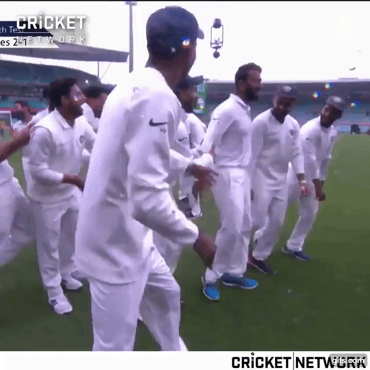 ગુજરાતી ક્રિકેટર પુજારા કાંગારૂઓને ક્રિકેટમાં હરાવી તો શકે, પણ ડાન્સ નથી કરી શકતો : જુઓ પુજારાનો FUNNY DANCE VIDEO