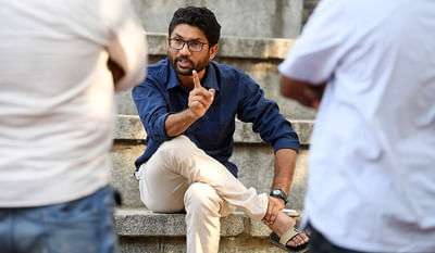 અમદાવાદની એક કોલેજના વાર્ષિકોત્સવમાં જીજ્ઞેશ મેવાણીને આમંત્રણ આપવાથી સર્જાયો વિવાદ, આખરે કોલેજે કરવો પડ્યો કાર્યક્રમ રદ્દ