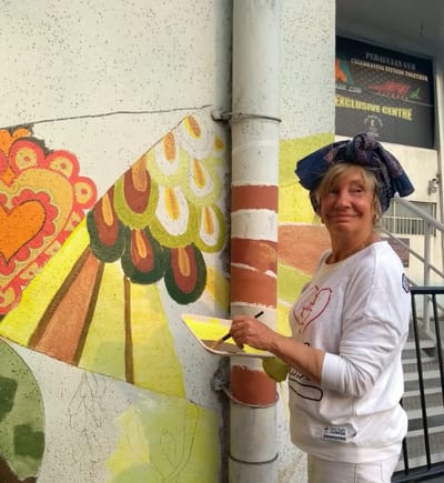 વિદેશી કલાકારોનો કાફલો કલાનગરી વડોદરાના બસ ડેપોના બદલી રહ્યાં છે રંગરૂપ, જુઓ PICS