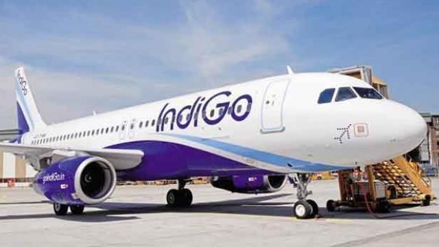 INDIGOના 130 વિમાનો આજે નહીં ભરી શકે ઉડાન, ઍરપોર્ટ પર જ રહેવું પડશે લૅંડ, કારણ જાણીને ચોંકી જશો આપ