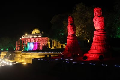 મોઢેરાના સૂર્યમંદિરનો આટલો અદભુત નજારો તમે ભાગ્યે જ જોયો હશે, જુઓ EXCLUSIVE તસ્વીરો