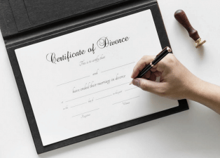 બોગસ ડિગ્રી, બોગસ દવા અને હવે આવ્યા બોગસ છૂટાછેડા, જાણો ગુજરાતના એક શહેરનો અજીબોગરીબ કિસ્સો