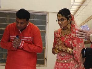 CAનું ભણેલી ધ્વનિ શાહ લેશે દીક્ષા, મોડાસામાં નીકળી વર્સીદાન શોભાયાત્રા