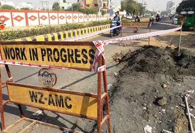 જો જો, 1 મહિના સુધી અમદાવાદના આ રોડ પર જાઓ તો ટ્રાફિકમાં ફસાવાની તૈયારી રાખજો, તંત્રએ આ રોડ પર ચાલુ કર્યું છે ખોદકામ