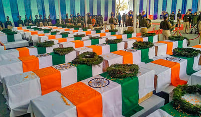 શહીદ જવાનોના પરિવાર માટે ગુજરાત સરકારમાં માત્ર 4 લાખ રુપિયા આપવાની પોલીસી, CM વિજ્ય રુપાણીએ ક્હ્યું આગામી સમયમાં શહીદોના પરિવારને મળતી રકમ વધારવા અંગે નિર્ણય લઈશું