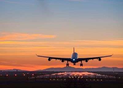 પતિ અમદાવાદ એરપોર્ટ પર રાહ જોતો રહ્યો અને પત્ની અમેરિકા ચાલી ગઈ