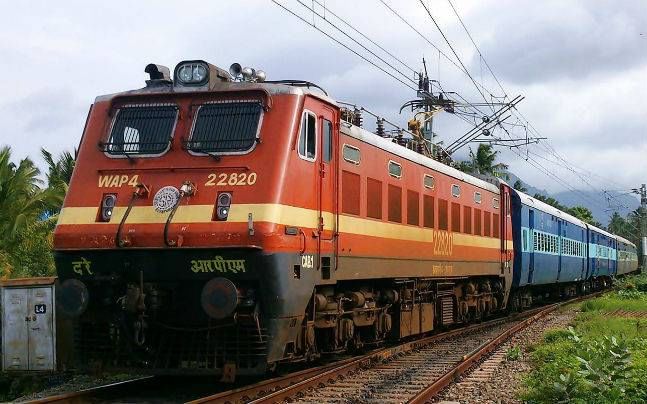 રેલવેએ વિશેષ ટ્રેનો(Special Train)ની ઘોષણા કરી , જાણો ગુજરાતના મુસાફરોને કેટલો લાભ મળશે