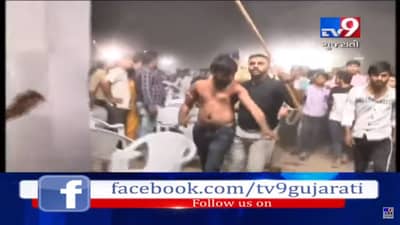 અમદાવાદ: હાર્દિક પટેલની સભામાં હોબાળો, અલ્પેશ કથીરીયાના પોસ્ટર સાથે આવેલા યુવકોએ કર્યો વિરોધ