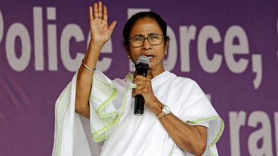 PM મોદી પર બનેલી ફિલ્મ લોકો કેમ જુએ, તેમણે દેશ માટે શું યોગદાન આપ્યું? : મમતા બેનર્જી