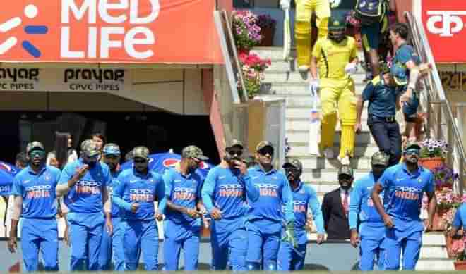 વિશ્વ કપમાં મેચ રમતા પહેલા ઈંગ્લેન્ડમાં આ રીતે ENJOY કરી રહી છે ભારતીય ટીમ, જુઓ તસવીરો