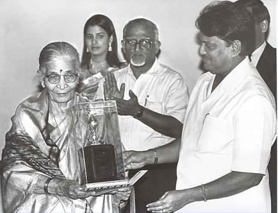 જાણીતી એનિમેશન ડોક્યુમેટ્રી 'એક ચિડિયા અનેક ચિડિયા' બનાવીને દુનિયાને શાંતિનો સંદેશો આપનારા વિજયા મુલેનું નિધન