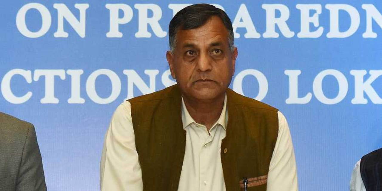 PM મોદીને EC દ્વારા ક્લિનચીટ અપાતા અશોક લવાસાએ નારાજગી સાથે બેઠકનો કર્યો બહિષ્કાર, જાણો કોણ છે આ અધિકારી