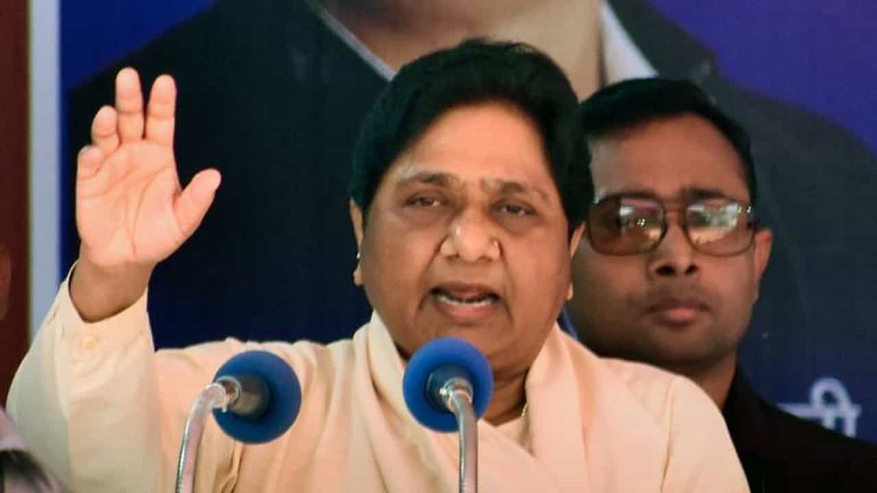 ચૂંટણી પ્રચાર પૂરો થયા બાદ પણ માયાવતી લોકોને પ્રભાવી કરી રહ્યા હોવાના આક્ષેપ સાથે ભાજપે નોંધાવી ફરિયાદ