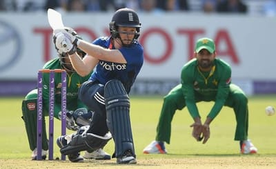 ઈંગ્લેન્ડની ક્રિકેટ ટીમે પાકિસ્તાનની ટીમને ધૂળ ચટાડી, વનડે સીરીઝમાં 2-0થી મેળવી લીડ