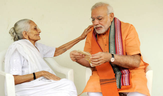 ભવ્ય જીત બાદ PM મોદી માતાના આશીર્વાદ માટે પ્રથમ વખત આવી રહ્યા છે ગુજરાત, આ કારણોસર સાદગીપૂર્ણ રીતે કાર્યક્રમોનું થશે આયોજન