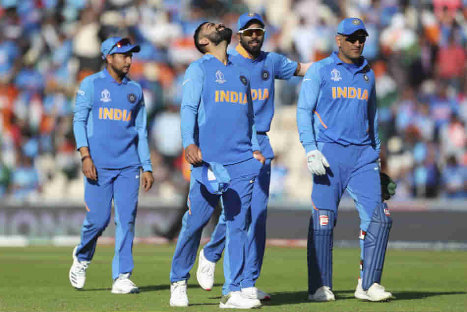 ઈંગ્લેન્ડની સામે ભારતીય ક્રિકેટ ટીમની ભગવા રંગની જર્સીને લઈને રાજકીય વિવાદ છેડાયો