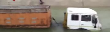 મોરબી નજીક ટ્રેલર ખાબક્યું કેનાલમાં, જુઓ VIDEO