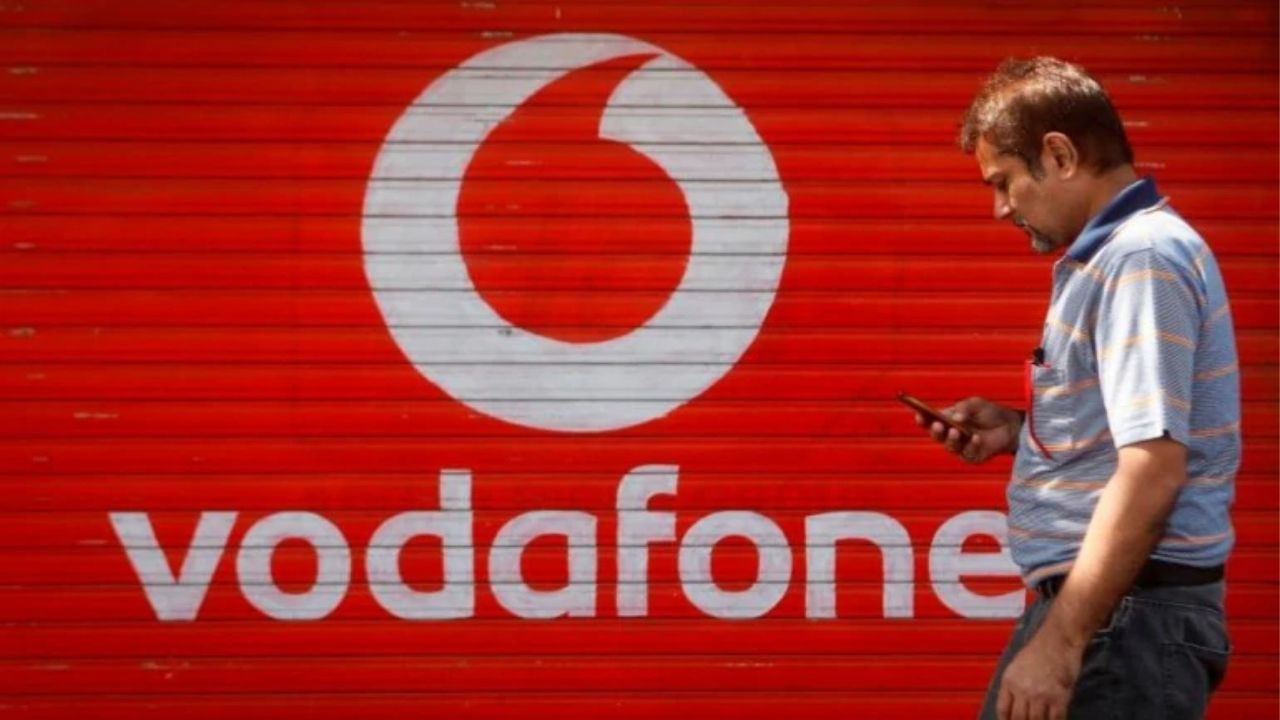 Vodafone કંપનીના ગ્રાહકો માટે માઠા સમાચાર...કોઈપણ સમયે કંપની બિઝનેસ બંધ કરી શકે તેવી ચર્ચા!