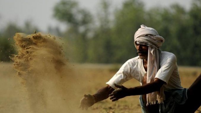 VIDEO: ખેડૂતોનો સરકારને સવાલ, મહારાષ્ટ્રમાં દેવા માફી તો ગુજરાતમાં કેમ નહીં?