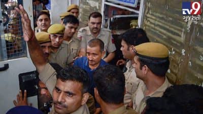 ઉન્નાવ ગેંગરેપ કેસમાં દિલ્હીની તીસ હજારી કોર્ટે ધારાસભ્ય કુલદીપસિંહ સેંગરને દોષિત ઠેરવ્યો