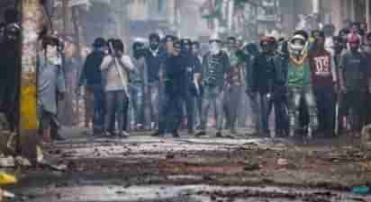 Delhi Violence: દિલ્હીમાં અત્યાર સુધી 17 લોકોના મોત, 56 પોલીસકર્મી સહિત 200 લોકો ઈજાગ્રસ્ત