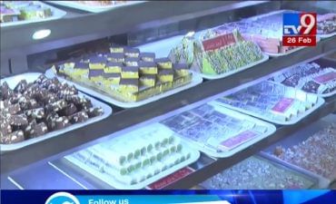 VIDEO: મીઠાઈના દુકાનદારોને તંત્રનો મહત્વનો આદેશ, ખુલ્લી મીઠાઈની પણ એક્સપાયરી ડેટ અને મેન્યુફેક્ચરિંગ ડેટ લખવી પડશે