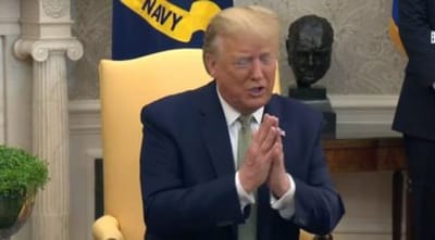 'કોરોનાનો ખૌફ, દુનિયા બોલે નમસ્તે', ટ્રમ્પ પણ નમસ્તેથી કરવા લાગ્યા સ્વાગત