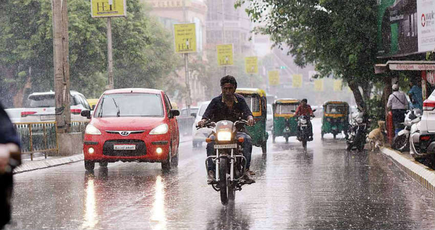 ગુજરાતના અનેક શહેરોના વાતાવરણમાં પલટો, કેટલાક વિસ્તારોમાં કમોસમી વરસાદ