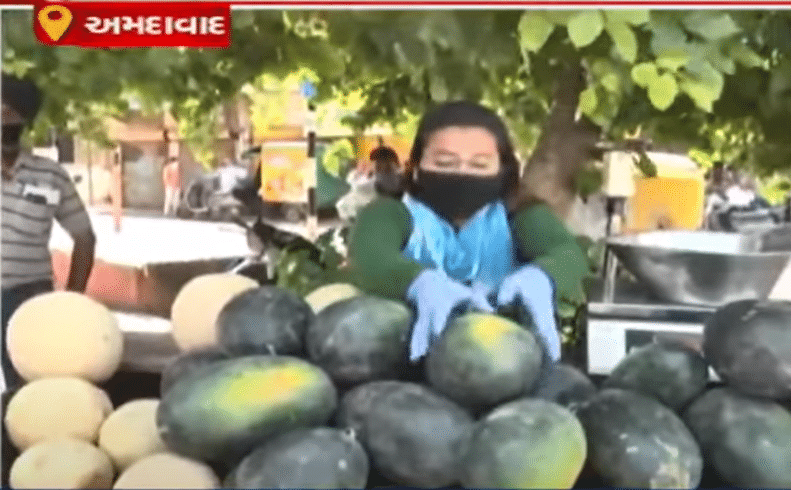 અમદાવાદ: લૉકડાઉને બદલી જિંદગી, BBAની ડિગ્રી ધરાવતી યુવતીએ ફળની લારી પર શરૂ કર્યું ફ્રૂટનું વેચાણ