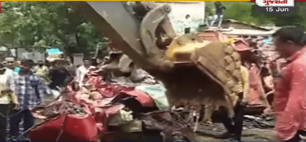 મહીસાગરની લીમડીયા ચોકડી પર ગમખ્વાર અકસ્માત, એક સાથે 8 વાહનોનો થયો અકસ્માત