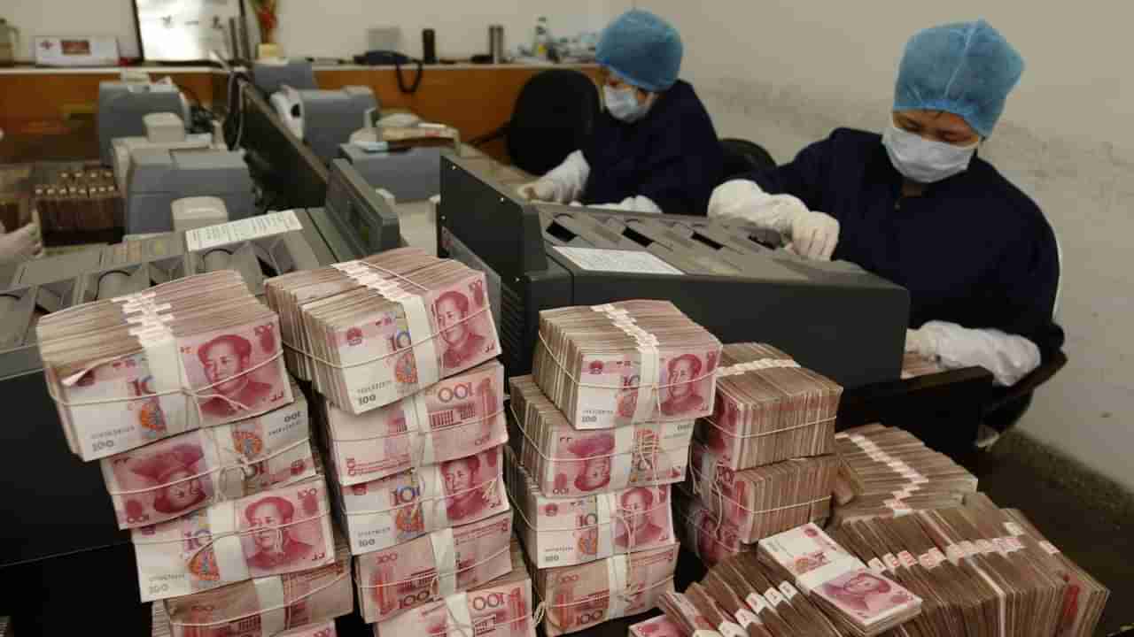 ચીનમાં આર્થિક સંકટના એંધાણ, લોકોને બેંકમાંથી મોટી રકમ ઉપાડવા પણ લેવી પડે છે મંજૂરી