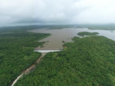 જુઓ વીડિયોઃ ગીરના જંગલની વચ્ચોવચ આવેલ કમલેશ્વર ડેમ છલકાયા સમયનો આકાશી નજારો...