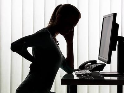 Work From Home સાથે કમરના દુઃખાવાની છે ફરિયાદ? અજમાવી જુઓ આ ઉપાય