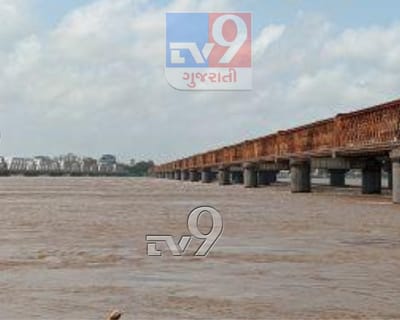 ગુજરાતને 178 દિવસ પુરુ પાડી શકાય એટલુ પાણી, નર્મદાના ઘોડાપૂરમાં દરિયામાં વહી ગયુ