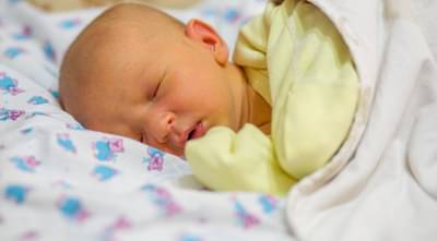 10માંથી 6 નવજાત બાળક થાય છે કમળાના શિકાર, જાણો શું છે કારણ