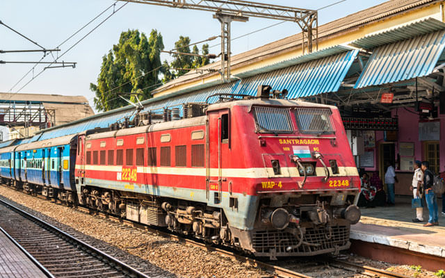 1 ડિસેમ્બરથી રેલવે નવા ટાઇમટેબલ સાથે રેગ્યુલર ટ્રેનો શરૂ કરે તેવી વકી, ગુજરાતની 30 પેસેન્જર ટ્રેનો મેલ-એક્સપ્રેસમાં ફેરવાશે