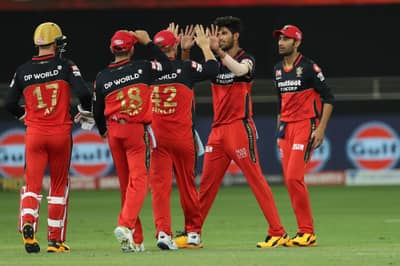 T-20 લીગ: ધોનીએ જેને તૈયાર કર્યો તે જ હવે બેંગ્લોરની ટીમને વિજેતા બનાવવા કરી રહ્યો છે જોરદાર દેખાવ