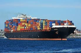 ભારતનું અર્થતંત્ર પાટા ઉપર ચડી રહ્યું છે, દેશનું એક્સપોર્ટ 6% વધ્યું તો આયાત 19% ઘટ્યું