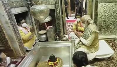 વડાપ્રધાન મોદીની કાશીમાં દેવદિવાળી, કાશી વિશ્વનાથ મંદિરમાં પૂજા-અર્ચના કરવા માટે પહોંચ્યા