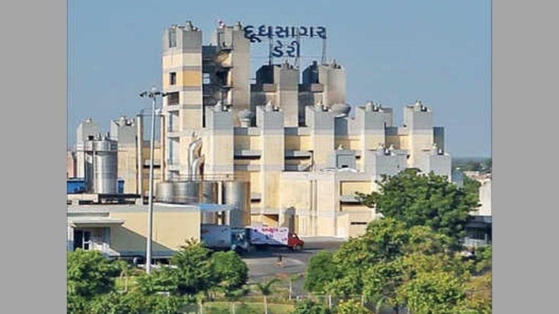 મહેસાણા: દૂધસાગર ડેરીની ચૂંટણી, અશોક ચૌધરીની પેનલને સમર્થન આપવા મતદારોએ લીધા સોગંધ