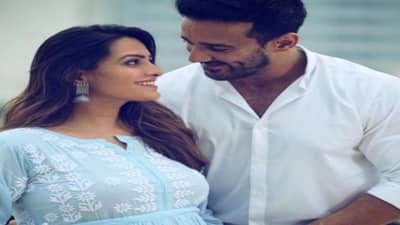 નાગિન ફેમ અનીતા હસનંદાની જલ્દી બનશે માતા, સોશિયલ મીડિયા પર શેર કર્યા Photos