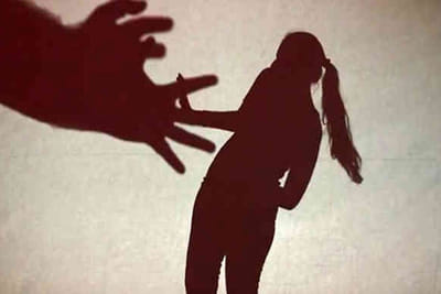 અમદાવાદના બોપલમાં બ્યુટી પાર્લરમાં યુવતી સાથે છેડતી, યુવકે યુવતી સાથે બળજબરી કરી