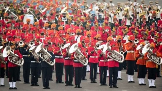 DELHI: Military band tune wins heart of Hindustan during beating retreat, see special pics