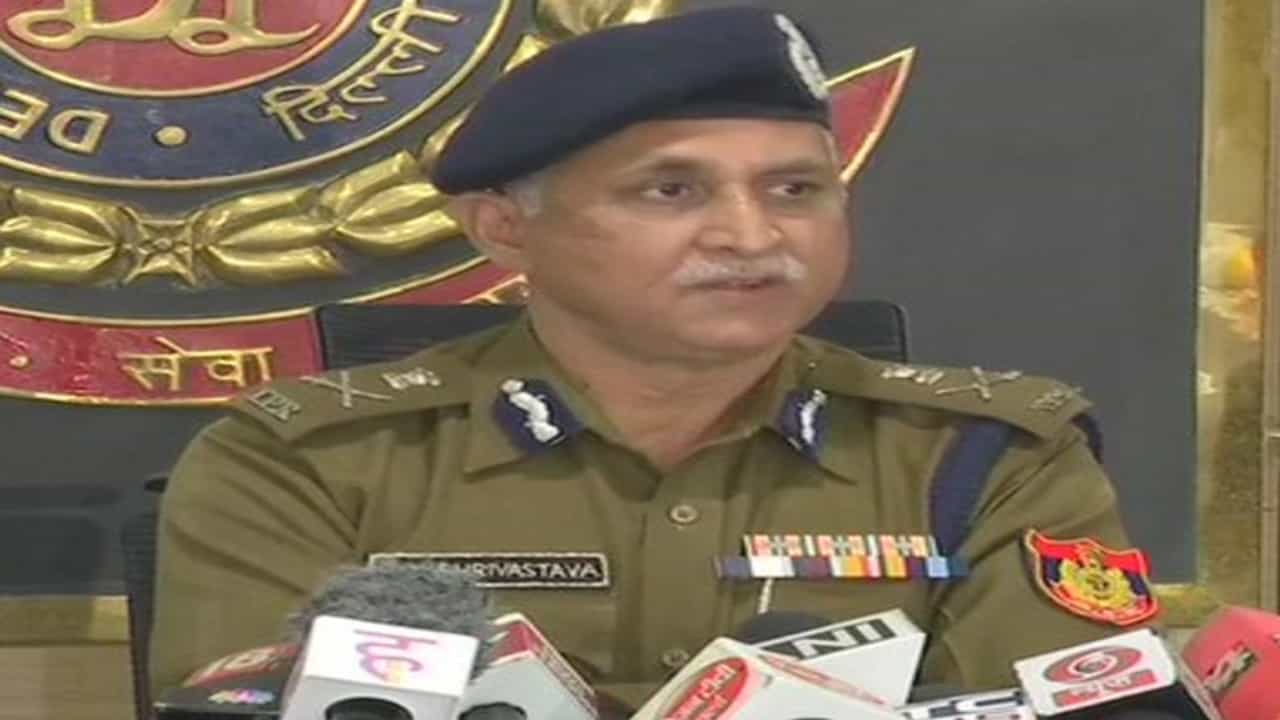 DELHI : ખેડૂત નેતાઓએ કર્યો વિશ્વાસઘાત, કોઇને છોડવામાં નહી આવે : પોલીસ કમિશ્નર