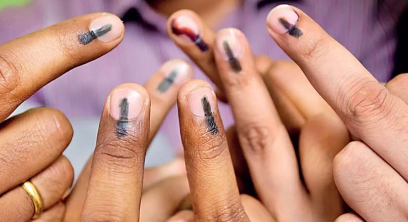 Gujarat Panchayat, Nagar Palika Polls Voting Today LIVE: રાજ્યમાં 1:30 વાગ્યા સુધીમાં સરેરાશ 30 ટકા મતદાન થયું