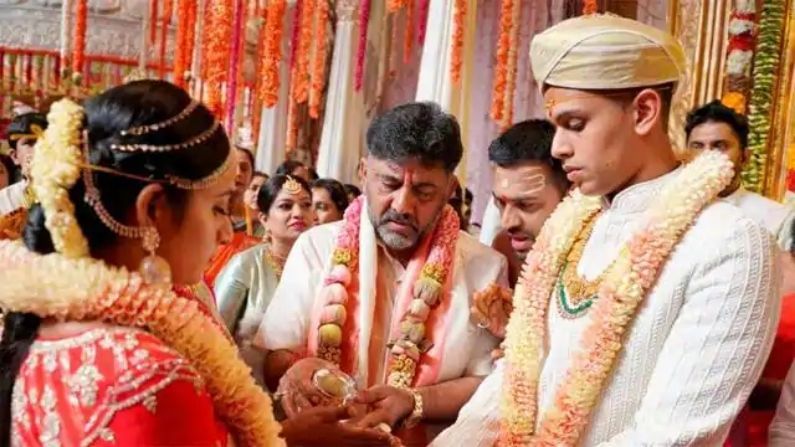 વેલેન્ટાઇન ડે પર કોંગ્રેસ નેતાની પુત્રીનું BJP નેતાના પૌત્ર સાથે 'ગઠબંધન', બંધાયા લગ્ન બંધનમાં
