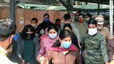 Toolkit Case: કોર્ટે દિશા રવિને 3 દિવસની જ્યુડિશિયલ કસ્ટડીમાં મોકલી, પોલીસે કહ્યું પૂછપરછમાં નથી આપી રહી સહયોગ